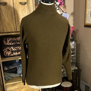 H&M Khaki Green Ribbed Turtleneck Sweater